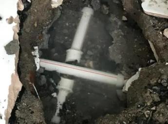 华宁阳台漏水维修公司为您分享楼上楼下漏水怎么处理