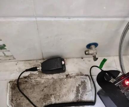 华宁屋顶漏水维修公司分享下卫生间漏水的危害及解决方法